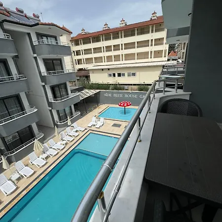 Apartman Blue House Side